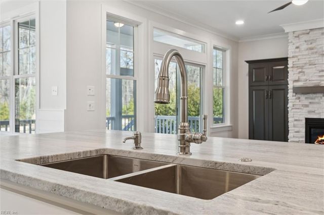 100 Tequesta Trl, Yorktown, VA 23693