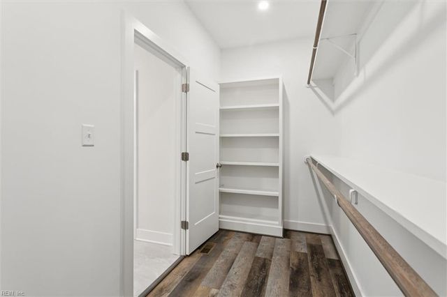 100 Tequesta Trl, Yorktown, VA 23693