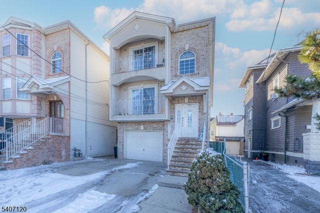 310 1St Ave, Elizabeth City, NJ 07206