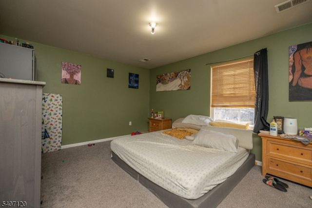 310 1St Ave, Elizabeth City, NJ 07206