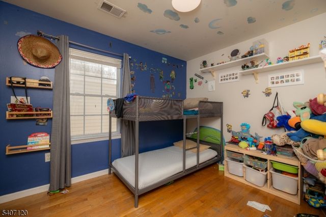 310 1St Ave, Elizabeth City, NJ 07206