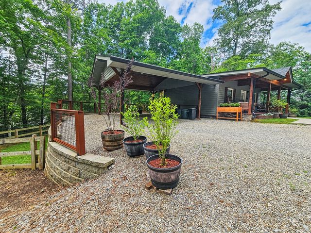 210 Hedden Road, Murphy, NC 28906