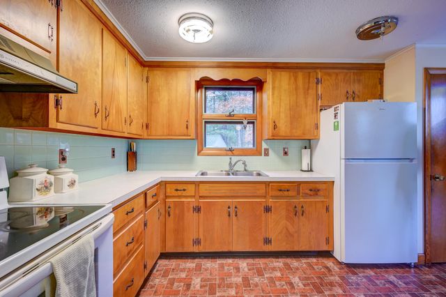 68 Eidelweiss Drive, Madison, NH 03849