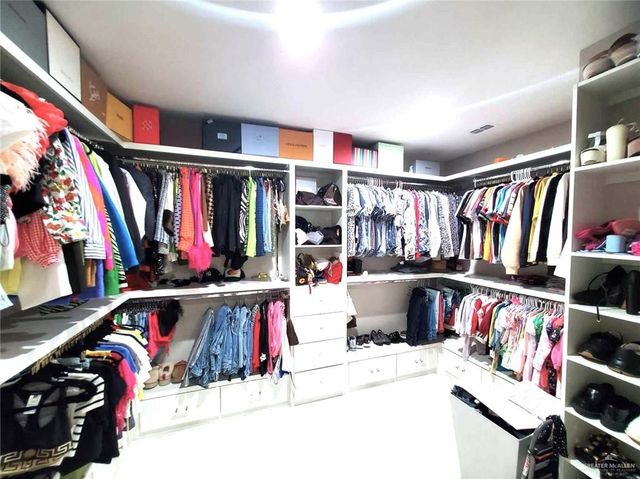 213 N 16th Street, Hidalgo, TX 78557