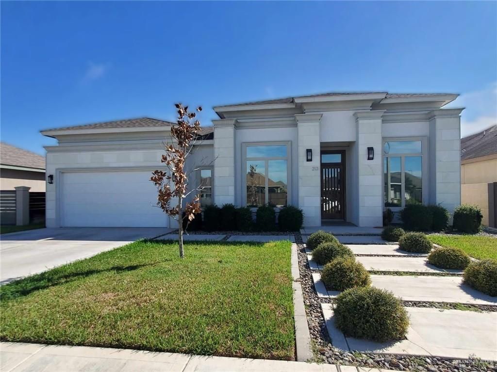 213 N 16th Street, Hidalgo, TX 78557