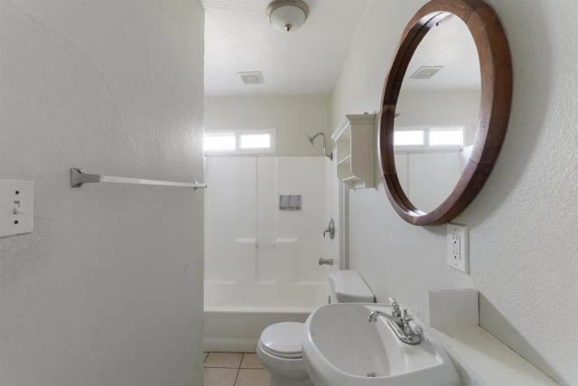 2520 L Street, San Diego, CA 92102