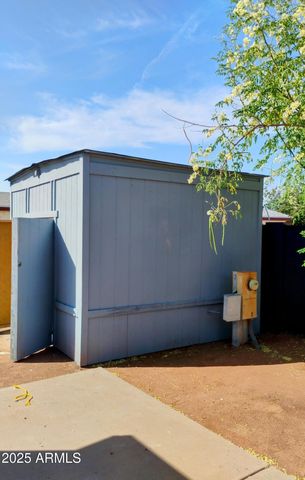 1518 W BECK Lane, Phoenix, AZ 85023