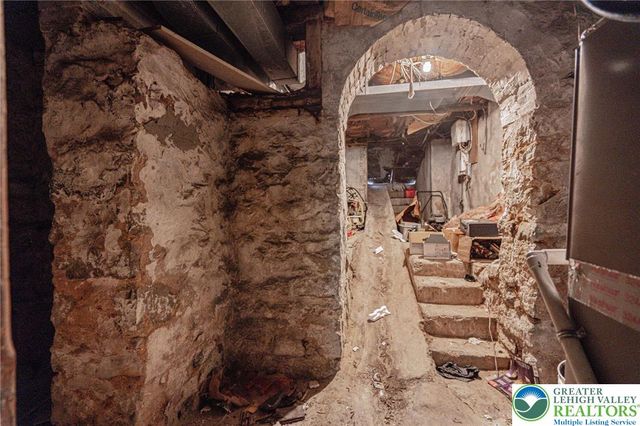 135 North 5th Street, Allentown City, PA 18102