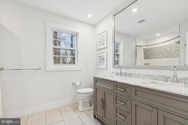 227 AUTUMN DR, Exton, PA 19341