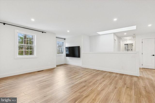 227 AUTUMN DR, Exton, PA 19341