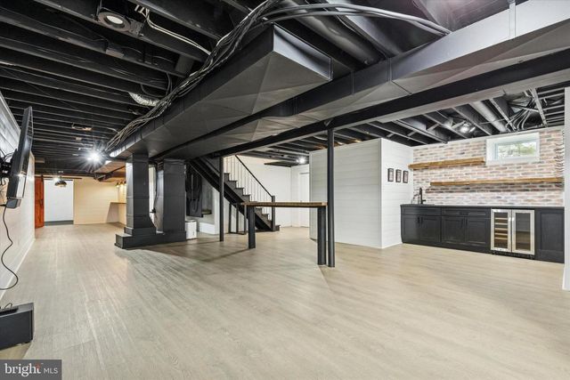 227 AUTUMN DR, Exton, PA 19341