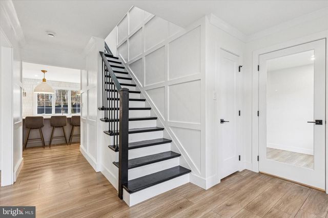 227 AUTUMN DR, Exton, PA 19341