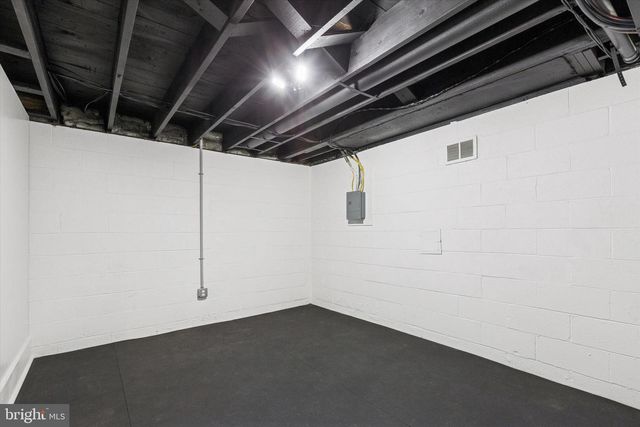 227 AUTUMN DR, Exton, PA 19341