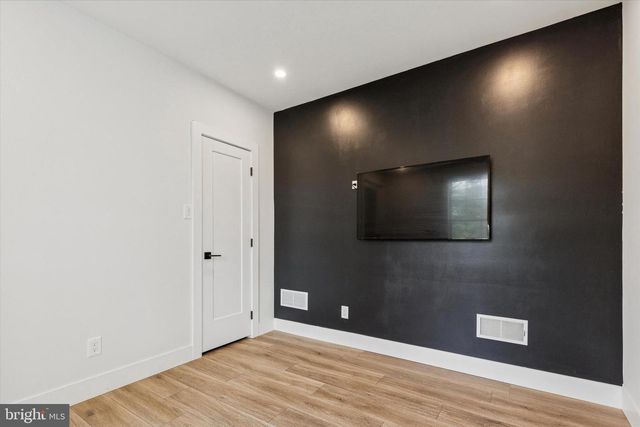 227 AUTUMN DR, Exton, PA 19341