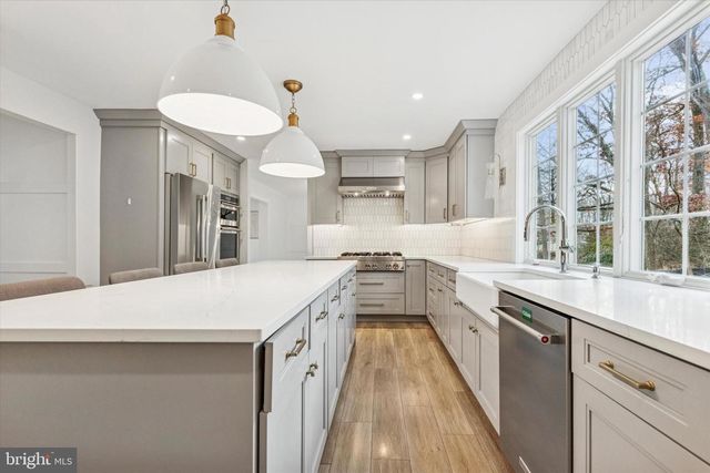 227 AUTUMN DR, Exton, PA 19341