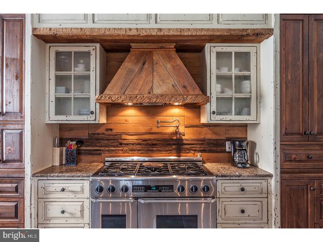 2103 STREET RD, New Hope, PA 18938