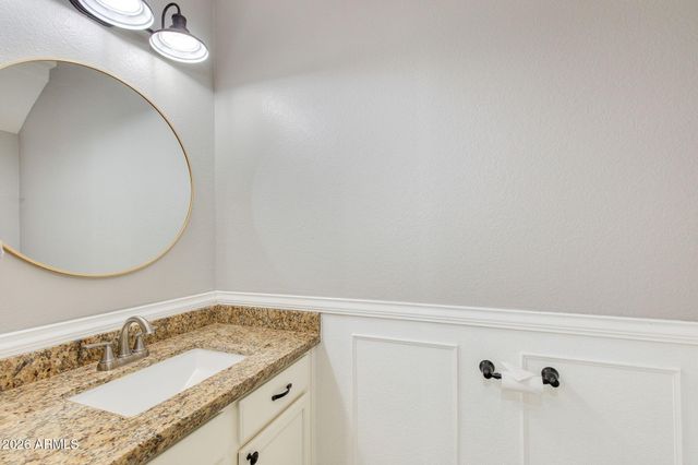 17433 N 46TH Place, Phoenix, AZ 85032