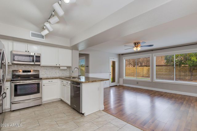 17433 N 46TH Place, Phoenix, AZ 85032