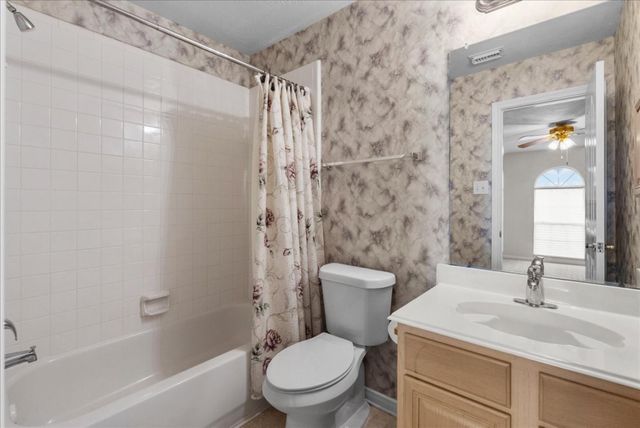 2112 Indian Blanket Drive, League City, TX 77573
