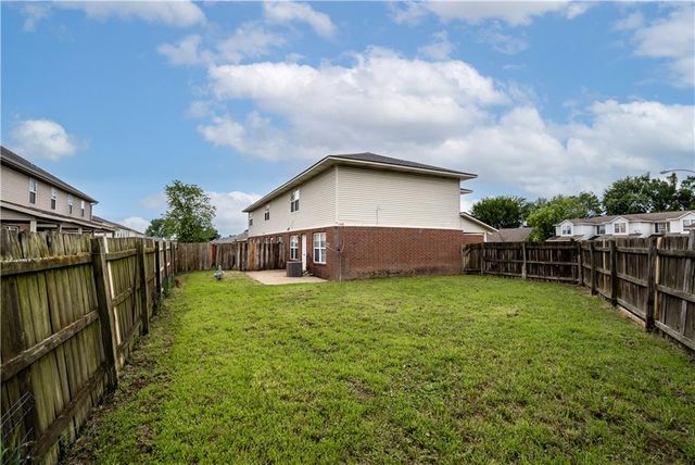 2910 Dawn Court C, Siloam Springs, AR 72761