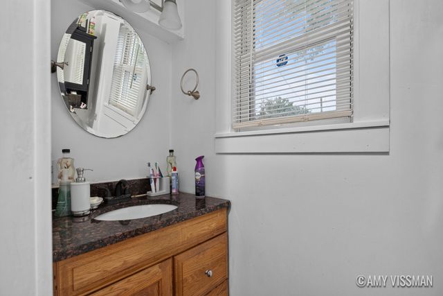 196 E 34th Street, Holland City, MI 49423