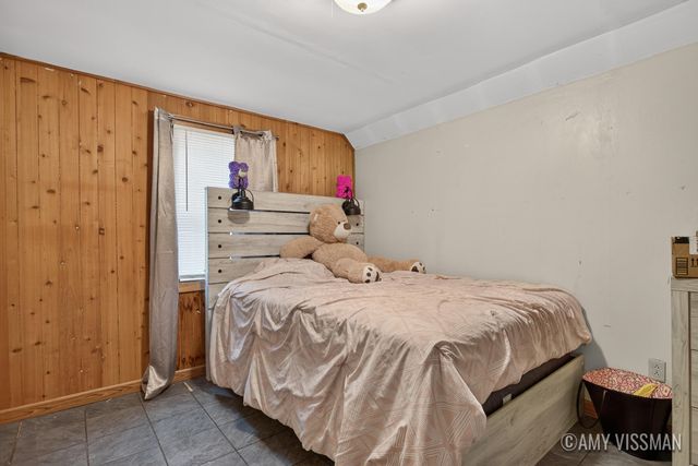 196 E 34th Street, Holland City, MI 49423
