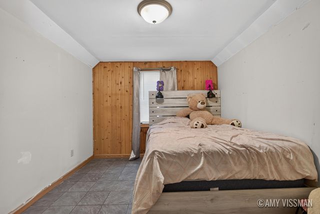 196 E 34th Street, Holland City, MI 49423