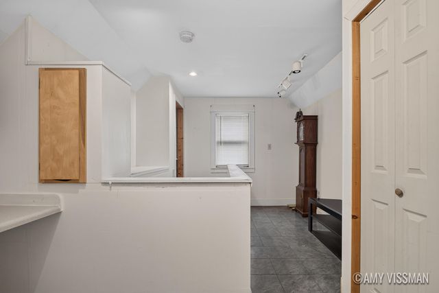 196 E 34th Street, Holland City, MI 49423