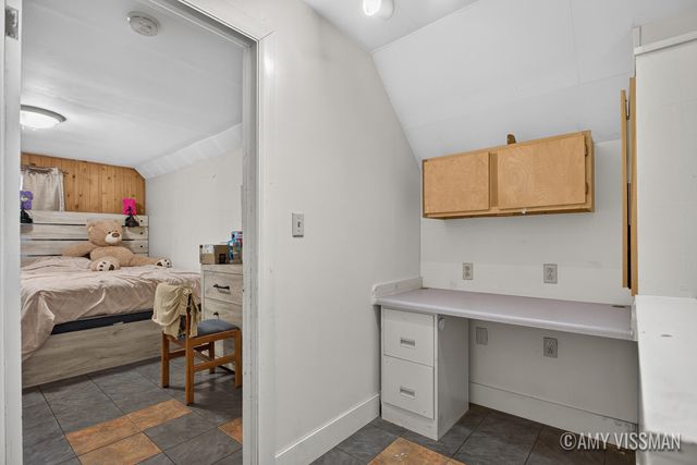 196 E 34th Street, Holland City, MI 49423