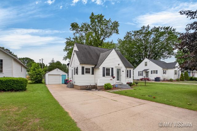 196 E 34th Street, Holland City, MI 49423