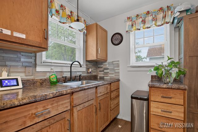 196 E 34th Street, Holland City, MI 49423