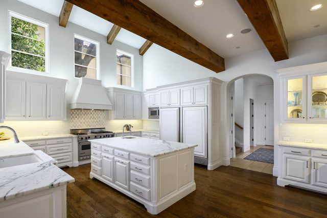 5543 Edlen Drive, Dallas, TX 75220