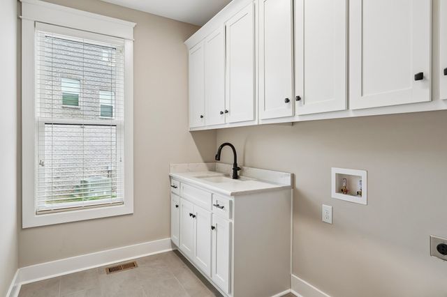 1003 Quillen Way, Lebanon, TN 37087