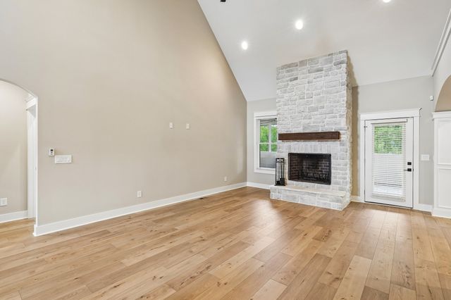 1003 Quillen Way, Lebanon, TN 37087