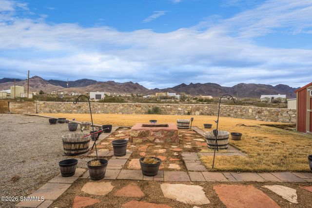 10085 Achenbach Canyon Road, Las Cruces, NM 88011