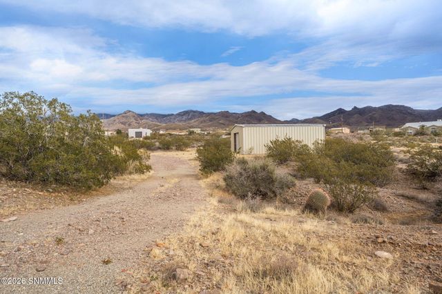 10085 Achenbach Canyon Road, Las Cruces, NM 88011