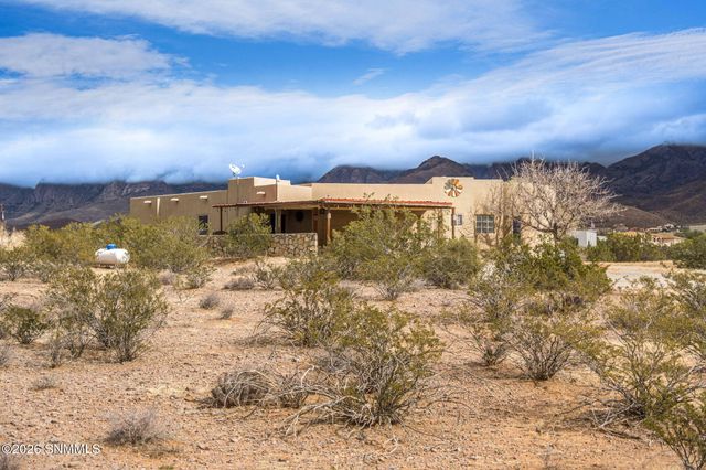 10085 Achenbach Canyon Road, Las Cruces, NM 88011