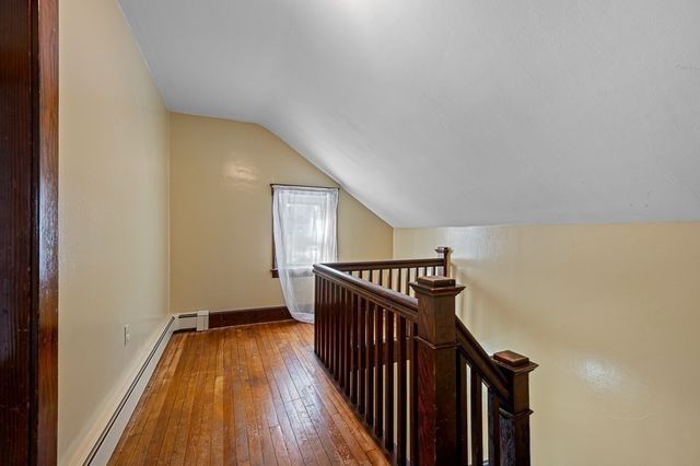 30 Draper Rd, Gardner, MA 01440