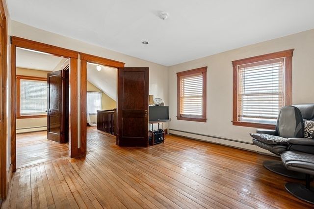 30 Draper Rd, Gardner, MA 01440