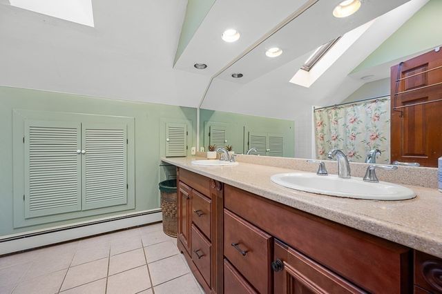 30 Draper Rd, Gardner, MA 01440