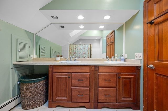 30 Draper Rd, Gardner, MA 01440