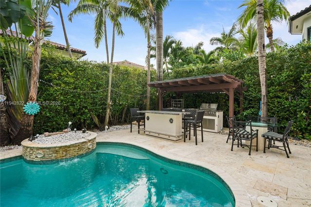 7976 SW 195th St, Cutler Bay, FL 33157