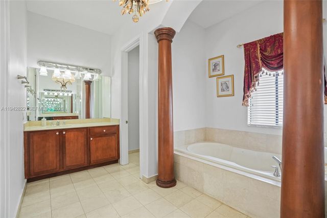 7976 SW 195th St, Cutler Bay, FL 33157