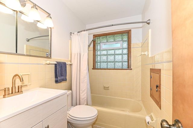 541 109th STREET, Wauwatosa, WI 53226
