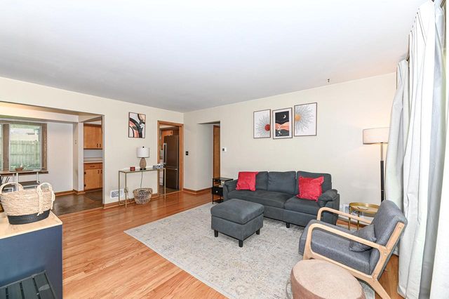 541 109th STREET, Wauwatosa, WI 53226