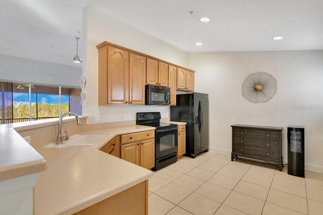 1290 GRADY LANE 20232, Davenport, FL 33896