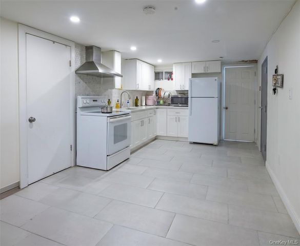 150-07 Reeves Avenue, New York City, NY 11367