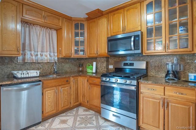 150-07 Reeves Avenue, New York City, NY 11367