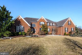 19 SHERWOOD LANE, Columbus, NJ 08022