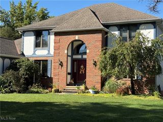 7432 Baldwin Creek Drive, Middleburg Heights, OH 44130